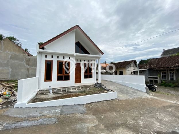 Jual Rumah Murah Meriah Sleman Punya 2 Kamar & LT 141m2 Jual Rumah Murah Meriah Sleman Punya 2 Kamar & LT 141m2