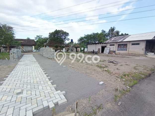 PENAWARAN MENARIK! Tanah Kawasan , Luas 202m2m², Lokasi Strategis PENAWARAN MENARIK! Tanah Kawasan , Luas 202m2m², Lokasi Strategis
