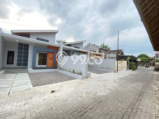 Jual Rumah Minimalis Bagus Punya 2 KT di Depok Sleman SHM Jual Rumah Minimalis Bagus Punya 2 KT di Depok Sleman SHM