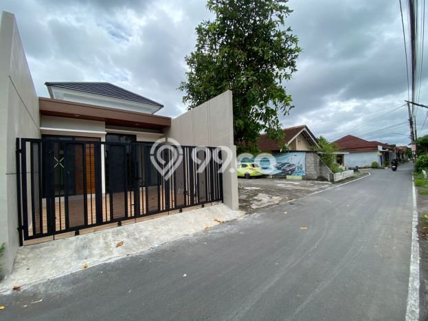 Rumah Modern 4 KT LT 128m2 di Caturtunggal Rumah Modern 4 KT LT 128m2 di Caturtunggal