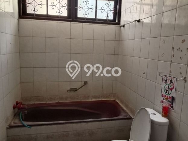Unit Komersial Dijual di Gondokusuman Yogyakarta Luas Bangunan 1300m2 Unit Komersial Dijual di Gondokusuman Yogyakarta Luas Bangunan 1300m2
