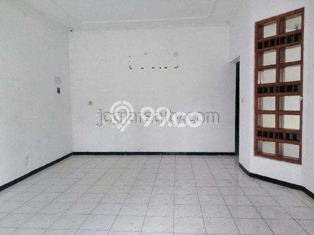 For Rent Kantor Strategis di Mlati, Luas 774m², Area Strategis For Rent Kantor Strategis di Mlati, Luas 774m², Area Strategis