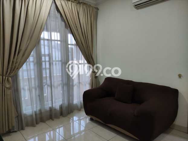 Disewakan Rumah Murah di BSD The Green Tangerang dengan 3 Kamar Tidur Disewakan Rumah Murah di BSD The Green Tangerang dengan 3 Kamar Tidur