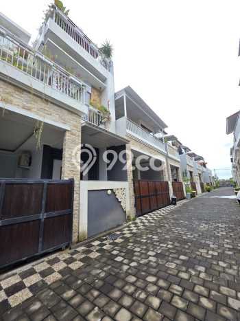 Vila Strategis di , Luas 100m2m², Akses ke beragam keperluan Vila Strategis di , Luas 100m2m², Akses ke beragam keperluan