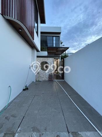 FOR SALE! Vila Kawasan , Luas 135m2m², Posisi Strategis FOR SALE! Vila Kawasan , Luas 135m2m², Posisi Strategis