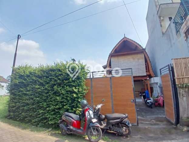 FOR SALE! Vila Kawasan , Area 150m2m², Lokasi Premium FOR SALE! Vila Kawasan , Area 150m2m², Lokasi Premium