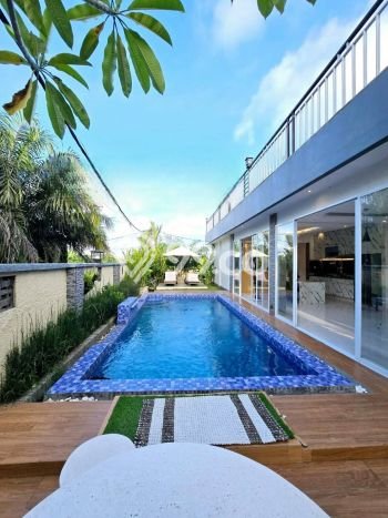 Lokasi Strategis! Vila Kawasan , Ukuran 272m2m², Lingkungan Nyaman dan aman Lokasi Strategis! Vila Kawasan , Ukuran 272m2m², Lingkungan Nyaman dan aman