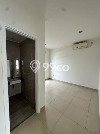 Rumah Elit Modern Tanpa Renovasi di Green Lake City Jakarta Barat Rumah Elit Modern Tanpa Renovasi di Green Lake City Jakarta Barat