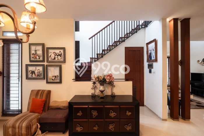 Jual Rumah Mewah Elegan Dengan View Eksklusif di Bintaro, Tangerang Selatan Jual Rumah Mewah Elegan Dengan View Eksklusif di Bintaro, Tangerang Selatan