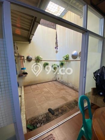 Rumah Luas Asri 2 KT Siap Pakai di Alam Sutera Tangerang Rumah Luas Asri 2 KT Siap Pakai di Alam Sutera Tangerang