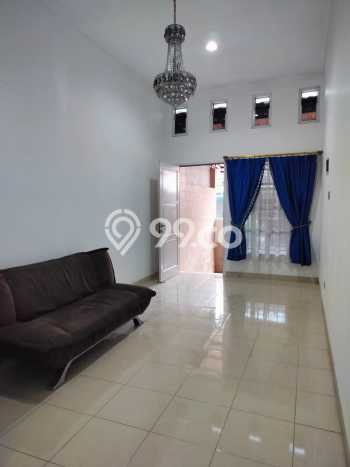 Jual Rumah Minimalis Bagus Punya 4 KT di Serpong Utara Tangerang Selatan SHM Jual Rumah Minimalis Bagus Punya 4 KT di Serpong Utara Tangerang Selatan SHM