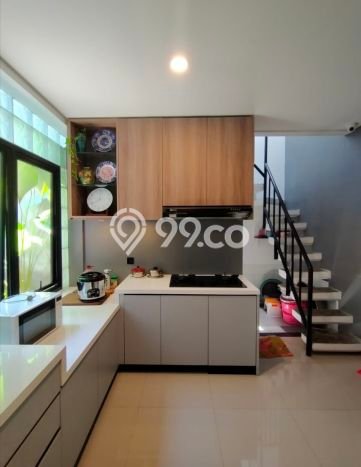 Dijual Rumah Luas Megah Dengan View Cantik di Permata Buana, Jakarta Barat Dijual Rumah Luas Megah Dengan View Cantik di Permata Buana, Jakarta Barat