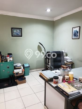 Ruko Dijual di Jakarta Barat LT 90m2 & LB 219m2 Lokasi Terbaik! Ruko Dijual di Jakarta Barat LT 90m2 & LB 219m2 Lokasi Terbaik!