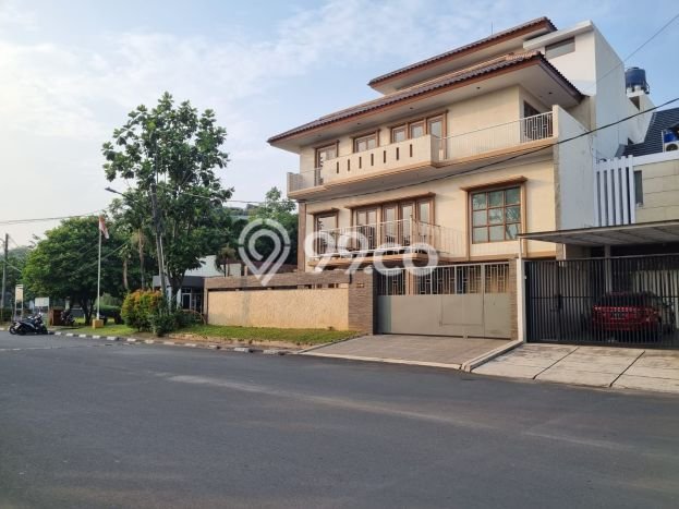 Hunian Mewah LB 900m2 Siap Pakai Desain Elegan di Kembangan Selatan, Jakarta Barat Hunian Mewah LB 900m2 Siap Pakai Desain Elegan di Kembangan Selatan, Jakarta Barat