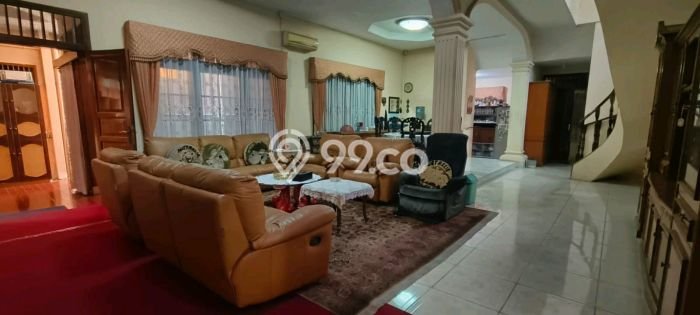 Rumah Luxury Modern Siap Huni di Meruya Jakarta Barat Rumah Luxury Modern Siap Huni di Meruya Jakarta Barat