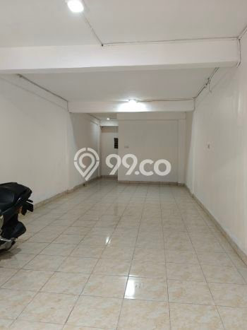 HARGA SPECIAL! Rumah Strategis lokasi Glodok, Luas 64m² LB 48m² HARGA SPECIAL! Rumah Strategis lokasi Glodok, Luas 64m² LB 48m²