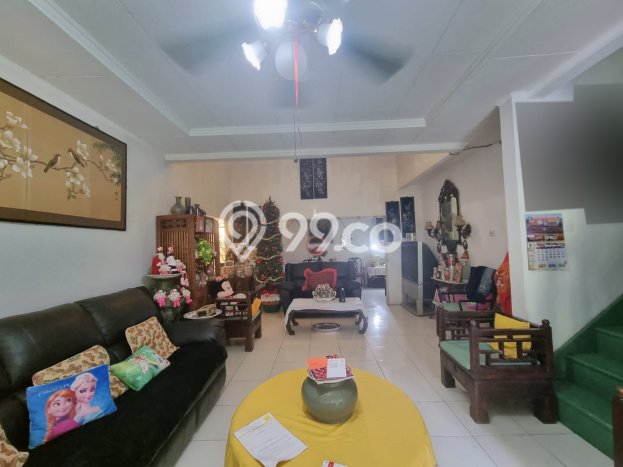 INVESTASI TEPAT! Rumah di Bintaro, Luas 235m² Bangunan 185m² INVESTASI TEPAT! Rumah di Bintaro, Luas 235m² Bangunan 185m²