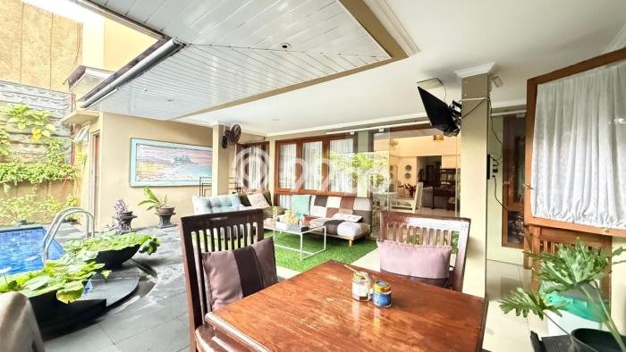 Dijual Rumah Luas Megah Dengan View Cantik di Bintaro, Tangerang Selatan Dijual Rumah Luas Megah Dengan View Cantik di Bintaro, Tangerang Selatan