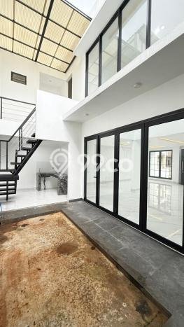 Rumah Mewah LB 225m2 Siap Pakai Desain Elegan di Bintaro, Tangerang Selatan Rumah Mewah LB 225m2 Siap Pakai Desain Elegan di Bintaro, Tangerang Selatan