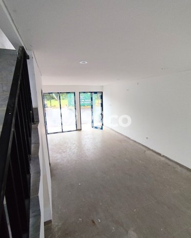 Lokasi Strategis! Dijual Ruko Bisnis di Sawangan, Depok Kondisi Bagus Lokasi Strategis! Dijual Ruko Bisnis di Sawangan, Depok Kondisi Bagus