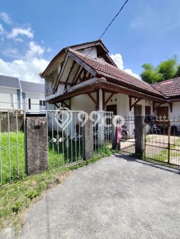 Jual Rumah Bagus Siap Huni LB 175m2 di Ciputat Timur, Tangerang Selatan Jual Rumah Bagus Siap Huni LB 175m2 di Ciputat Timur, Tangerang Selatan