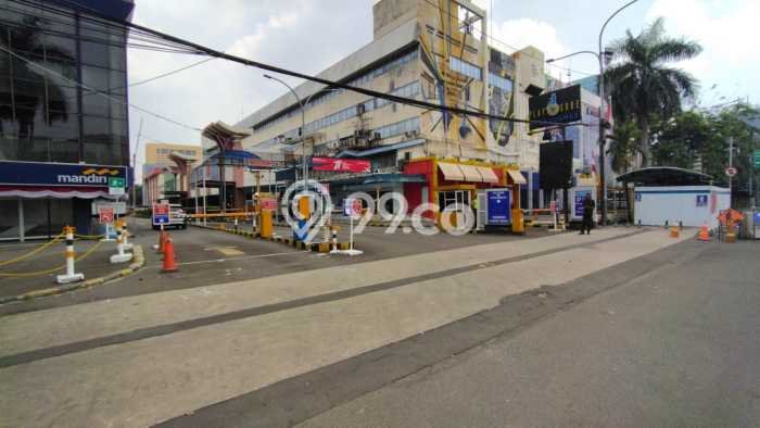LOKASI PREMIUM! Ruko Kawasan Gajah Mada, Luas 260m², Pusat Bisnis LOKASI PREMIUM! Ruko Kawasan Gajah Mada, Luas 260m², Pusat Bisnis
