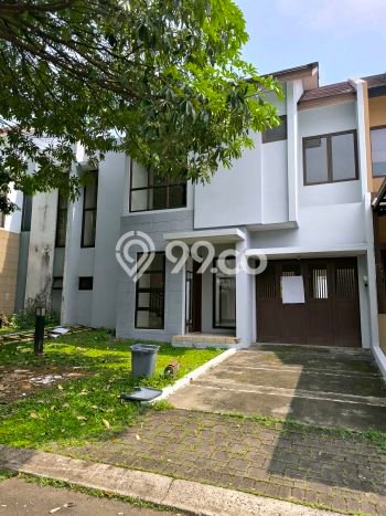 Rumah Elit Modern Tanpa Renovasi di BSD City Tangerang Rumah Elit Modern Tanpa Renovasi di BSD City Tangerang