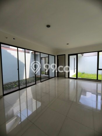 Rumah Elit Modern Tanpa Renovasi di BSD City Tangerang Rumah Elit Modern Tanpa Renovasi di BSD City Tangerang