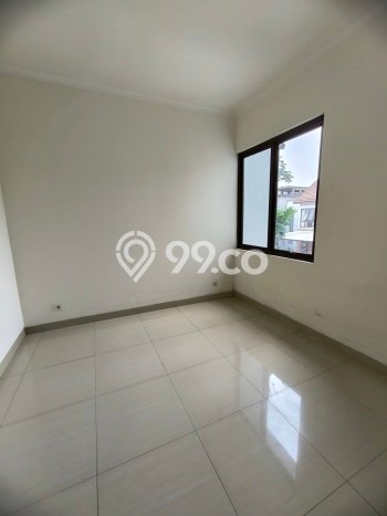 Rumah Elit Modern Tanpa Renovasi di BSD City Tangerang Rumah Elit Modern Tanpa Renovasi di BSD City Tangerang