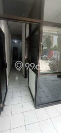 Ruko di , Luas 186m2m², Area Komersial, Dekat Jakarta Barat, Jakarta Barat Ruko di , Luas 186m2m², Area Komersial, Dekat Jakarta Barat, Jakarta Barat