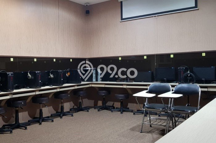 Ruko Dijual di Cengkareng LT 200m2, LB 560m2 Solusi Investasi Cerdas Ruko Dijual di Cengkareng LT 200m2, LB 560m2 Solusi Investasi Cerdas