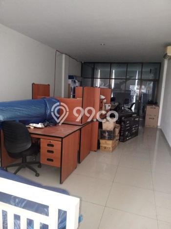 Ruko Dijual di Jakarta Barat LT 81m2 & LB 243m2 Lokasi Terbaik! Ruko Dijual di Jakarta Barat LT 81m2 & LB 243m2 Lokasi Terbaik!