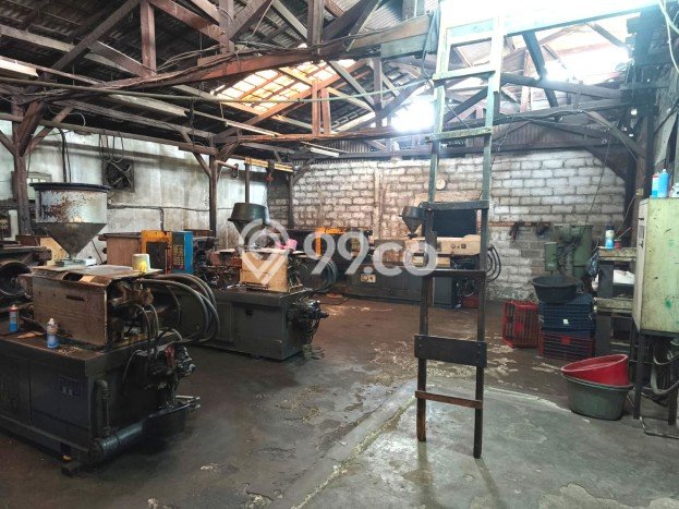 Gudang Disewa di Jakarta Barat dengan LB 300m2 Area Komersial Ramai Gudang Disewa di Jakarta Barat dengan LB 300m2 Area Komersial Ramai