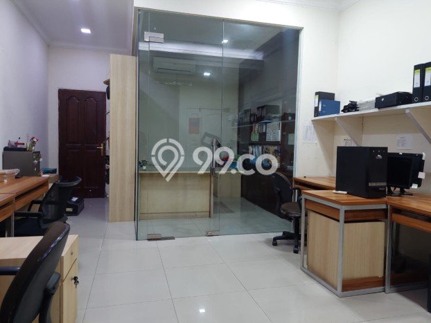 Dijual! Ruko di Daan Mogot Jakarta Barat LT 74m2 / LB 237m2 Kawasan Strategis Dijual! Ruko di Daan Mogot Jakarta Barat LT 74m2 / LB 237m2 Kawasan Strategis
