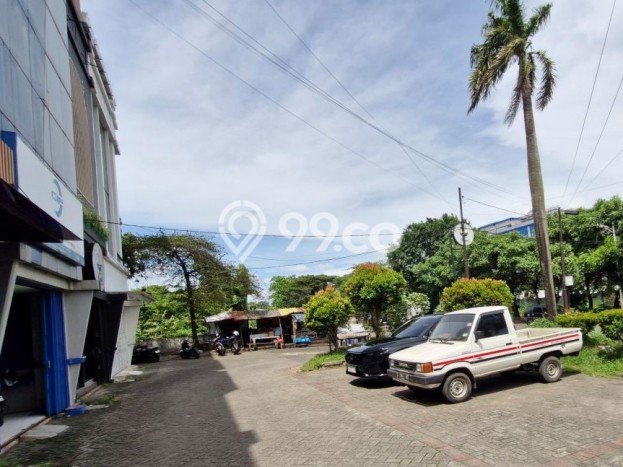 Unit Ruko Dijual di Jakarta Barat LT 98m2 & LB 314m2 Unit Ruko Dijual di Jakarta Barat LT 98m2 & LB 314m2