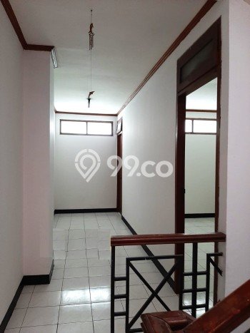 Ruko Dijual di Jakarta Barat LT 74m2 & LB 237m2 Lokasi Terbaik! Ruko Dijual di Jakarta Barat LT 74m2 & LB 237m2 Lokasi Terbaik!