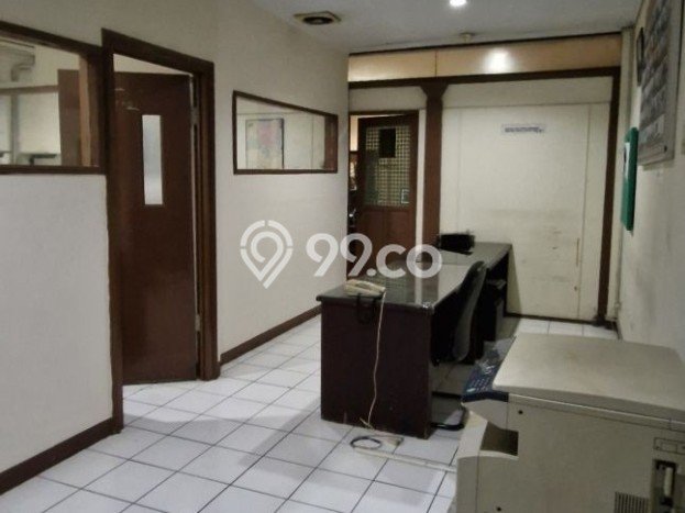 Unit Ruko Dijual di Jakarta Barat LT 98m2 & LB 314m2 Unit Ruko Dijual di Jakarta Barat LT 98m2 & LB 314m2