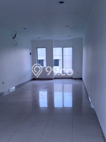 Ruko Dijual di Jakarta Barat LT 100m2 & LB 180m2 Lokasi Terbaik! Ruko Dijual di Jakarta Barat LT 100m2 & LB 180m2 Lokasi Terbaik!