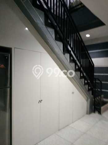 For Sale Rumah 5 Kamar Lokasi Strategis Nyaman dan Strategis di Tangerang For Sale Rumah 5 Kamar Lokasi Strategis Nyaman dan Strategis di Tangerang