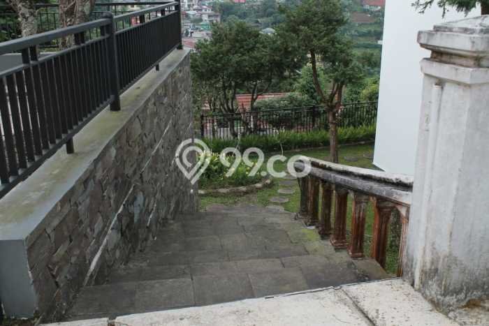 Ready to Use! Luxury House LT 3300m2 Desain Elegan di Puncak Ready to Use! Luxury House LT 3300m2 Desain Elegan di Puncak
