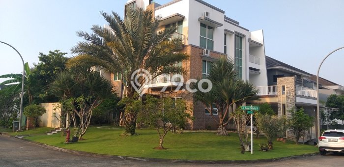 Rumah Luxury Modern Siap Huni di Sentul City Bogor Rumah Luxury Modern Siap Huni di Sentul City Bogor