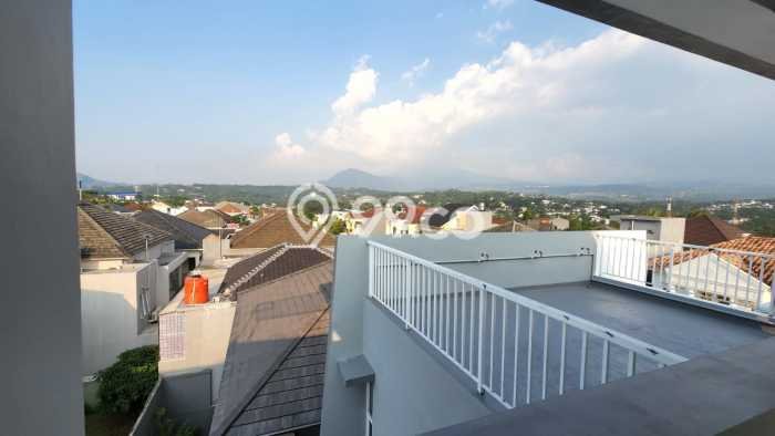 Rumah Luxury Modern Siap Huni di Sentul City Bogor Rumah Luxury Modern Siap Huni di Sentul City Bogor