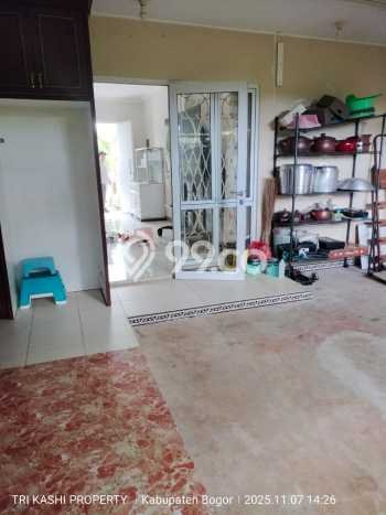 Ready to Use! Luxury House LT 180m2 Desain Modern di Sentul City Ready to Use! Luxury House LT 180m2 Desain Modern di Sentul City