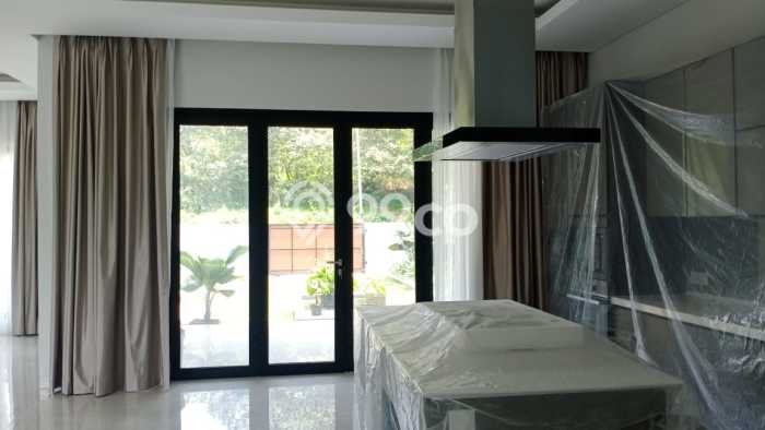 For Sale! Luxury House LT 570m2 Desain Modern di Sentul City For Sale! Luxury House LT 570m2 Desain Modern di Sentul City
