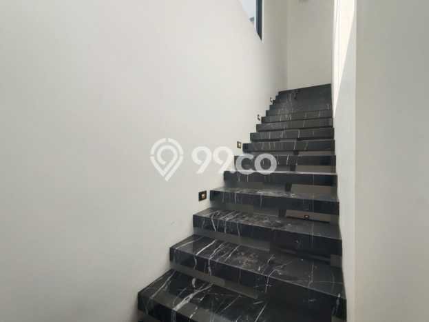 Rumah Elit Modern Tanpa Renovasi di Sentul City Bogor Rumah Elit Modern Tanpa Renovasi di Sentul City Bogor