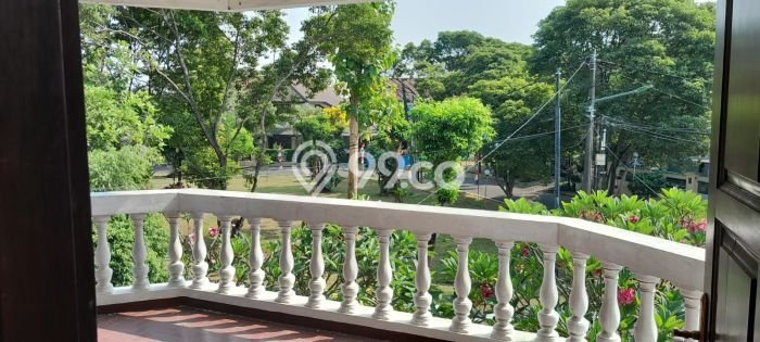 Dijual Rumah Luas Elegan Dengan View Cantik di Cibubur, Jakarta Timur Dijual Rumah Luas Elegan Dengan View Cantik di Cibubur, Jakarta Timur