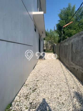 Dijual Rumah Mewah Elegan Dengan View Cantik di Harjamukti, Depok Dijual Rumah Mewah Elegan Dengan View Cantik di Harjamukti, Depok