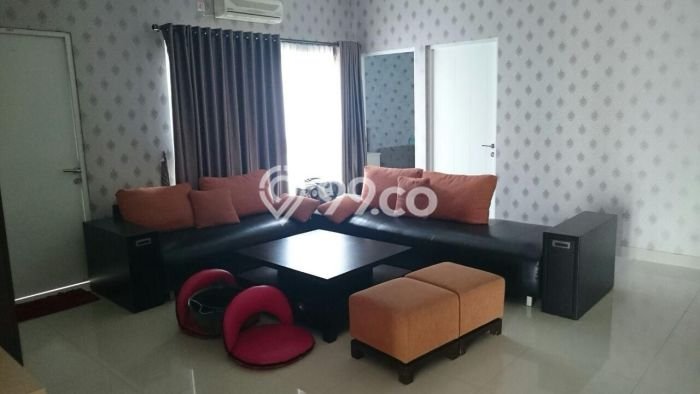 Rumah Mewah LB 400m2 Siap Pakai Desain Elegan di Cibubur, Bogor Rumah Mewah LB 400m2 Siap Pakai Desain Elegan di Cibubur, Bogor