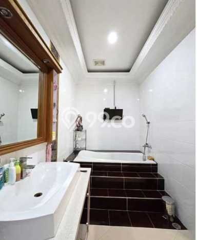 Jual Rumah Luas Megah Dengan View Eksklusif di Pondok Kelapa, Jakarta Timur Jual Rumah Luas Megah Dengan View Eksklusif di Pondok Kelapa, Jakarta Timur