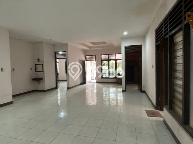 BEST PRICE! Rumah Berkualitas di Cipayung, LT 180m² Bangunan 120m² BEST PRICE! Rumah Berkualitas di Cipayung, LT 180m² Bangunan 120m²